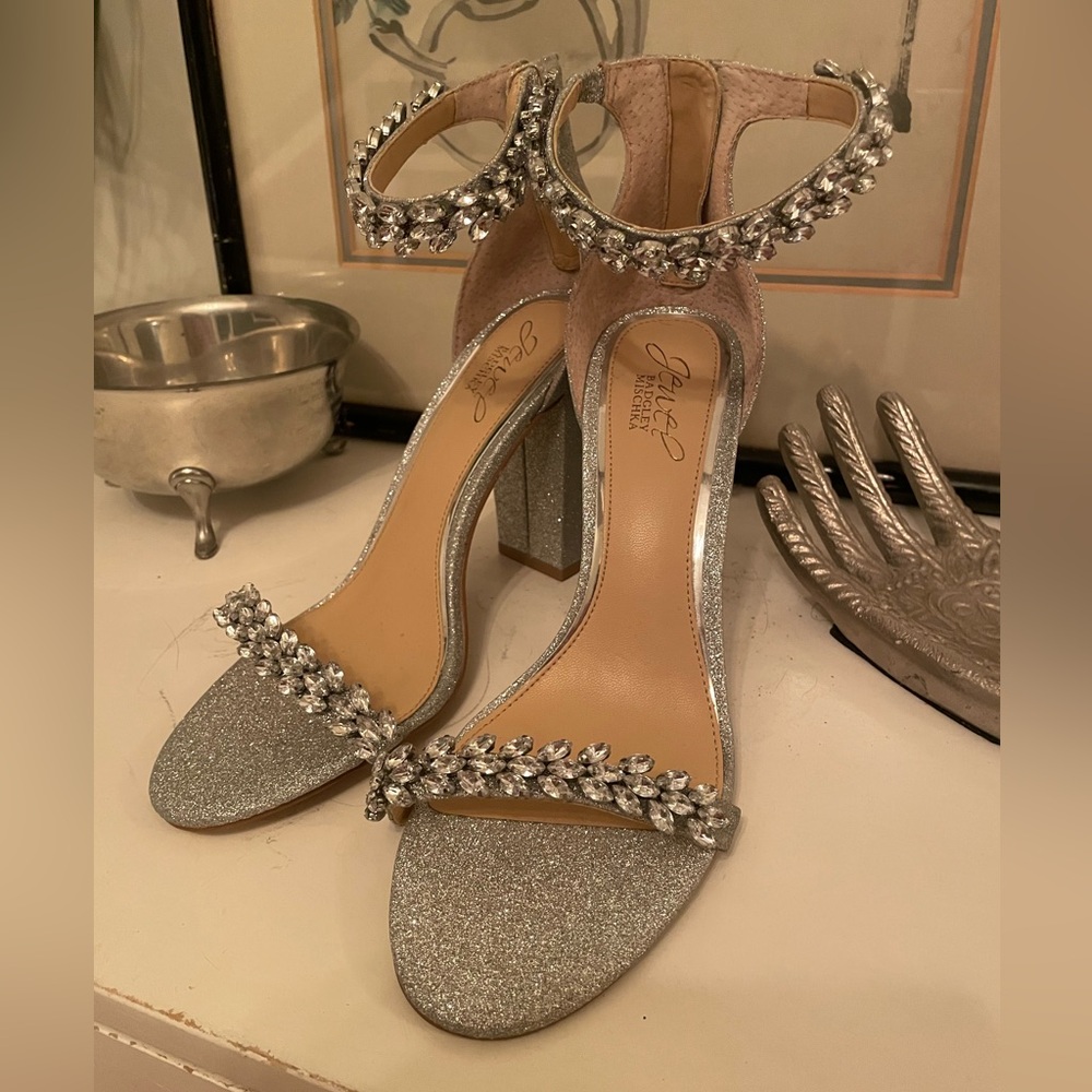 BNWOT Badgley Mischka Jewel high heel sandals - wedding/ bridal/ bridesmaid - Picture 2 of 7